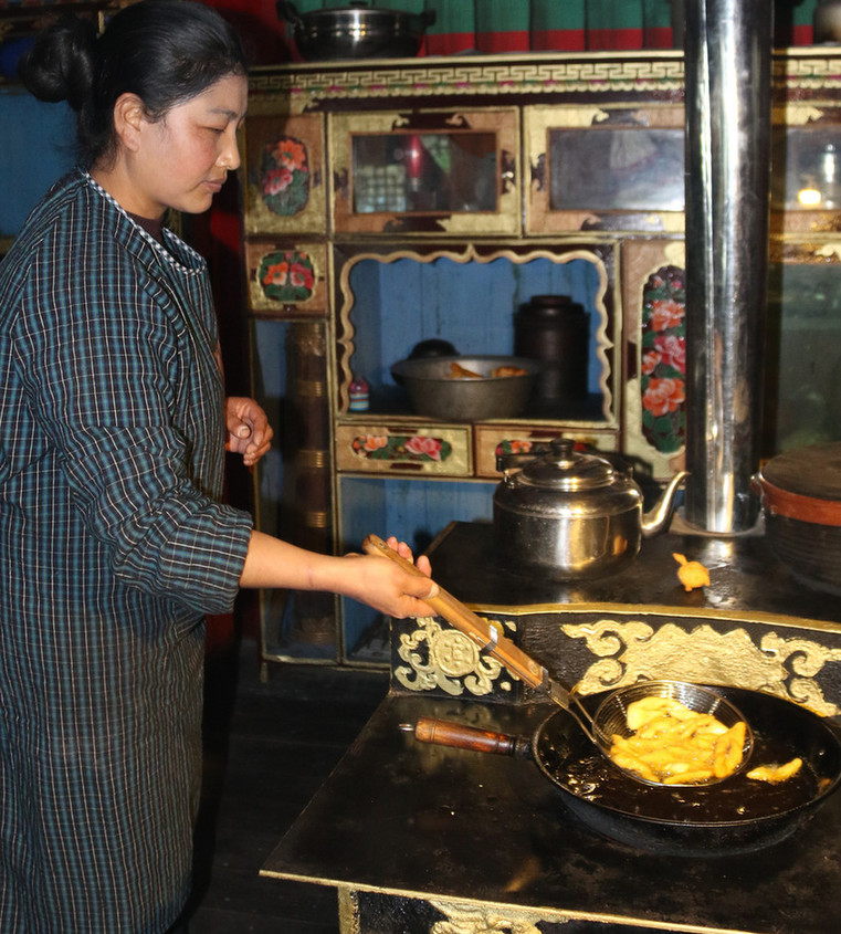 西藏林芝市欢欢喜喜过新年