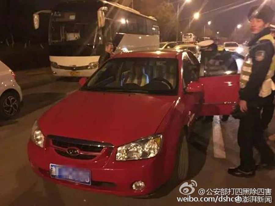 天津交警治酒驾出奇招 司机被带到太平间外醒酒(组图)