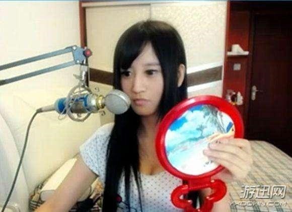 ... LOL》美女主播陆雪琪直播卸妆 妹子素颜依然辣么萌
