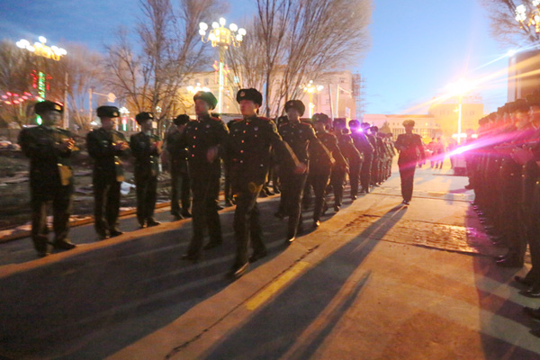 “丝路”上迎来新的护航者——新疆霍尔果斯边检站迎来2016年新兵