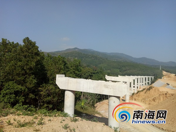 海南琼乐高速完成投资近半 4座隧道全部贯通