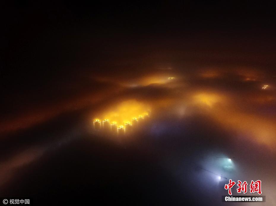 航拍夜色下雾霾笼罩的天津城 如海市蜃楼