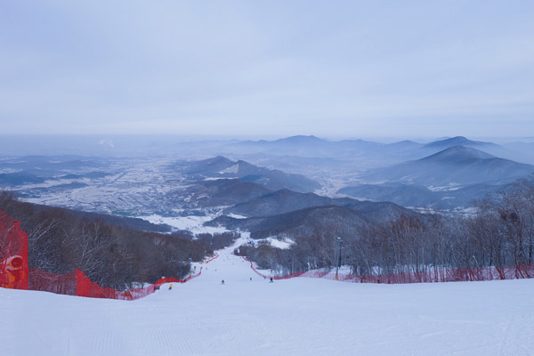 冬天 到吉林来滑雪