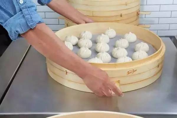 惊呆！中国包子铺开到哈佛门口 老美排长队等 几周销售破2亿！