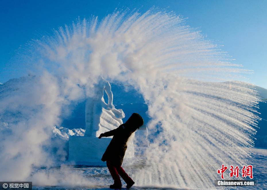 探秘中国西部最冷村镇 平均气温-37℃