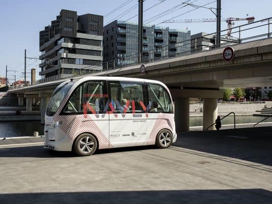巴黎测试无人驾驶电动迷你巴士 缓解城市交通