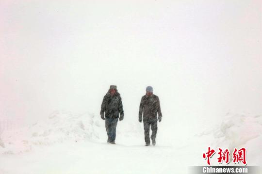 寒潮侵袭新疆阿勒泰 最低气温达零下28℃(图)