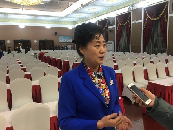 新疆维吾尔自治区召开第六次妇女儿童工作会议