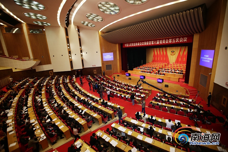 政协海南省六届五次会议开幕 于迅作工作报告