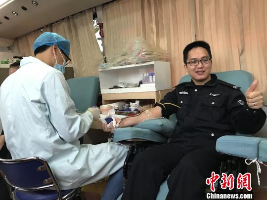 广西南宁民警14年爱心接力 无偿献血超60万毫升