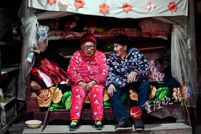 重庆最后的小脚女人 与丈夫相爱81年未分开过1天