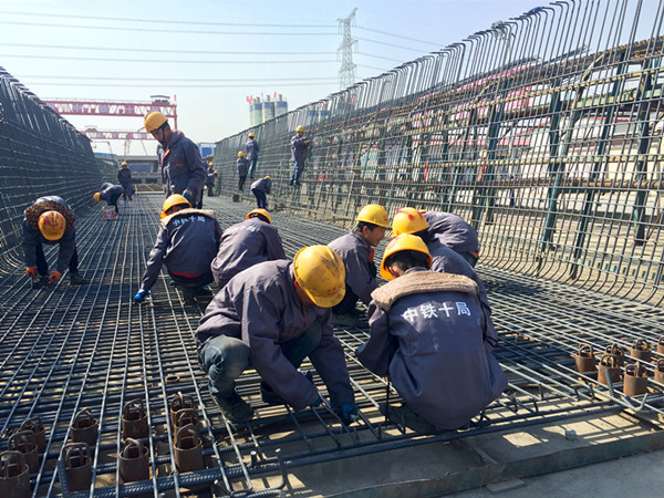 济青高铁建设正酣 2标段箱梁预制4月底将完成