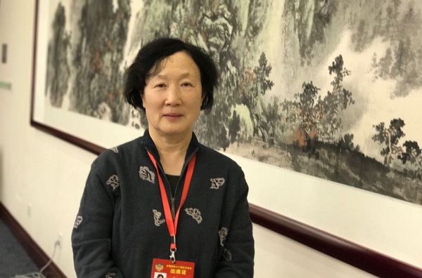 三八节话二孩：生不生？看看女委员们怎么说
