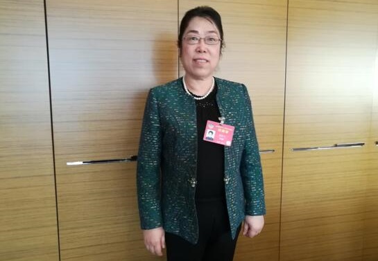 三八节话二孩：生不生？看看女委员们怎么说