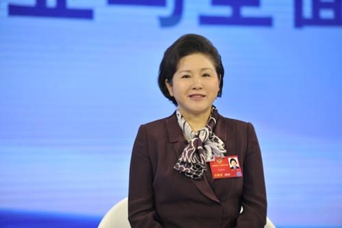 三八节话二孩：生不生？看看女委员们怎么说