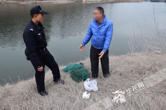 喜欢在长江捕鱼的注意啦！男子禁渔期非法捕鱼被抓获