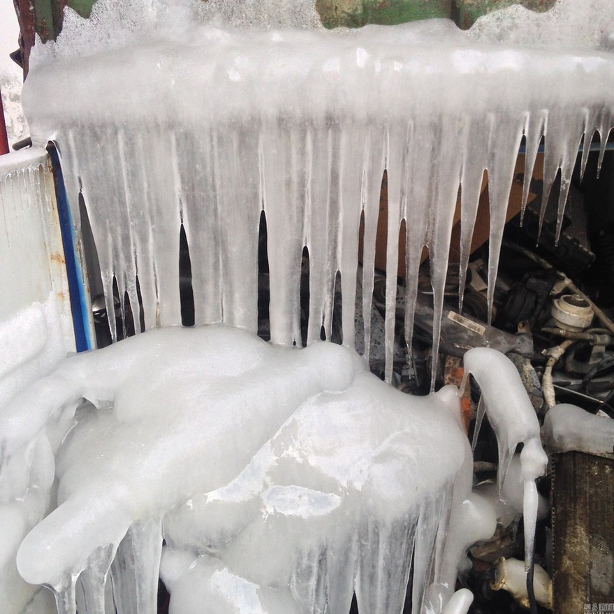 零下14℃！内蒙古汽车被冻成“冰雕”