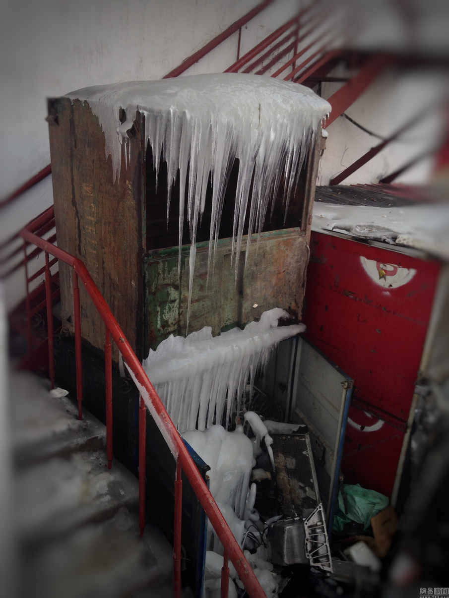 零下14℃！内蒙古汽车被冻成“冰雕”