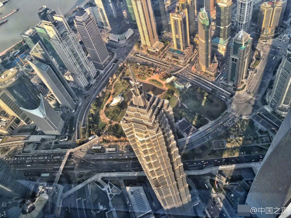 632米！中国第一高楼向公众开放 可360度俯瞰全上海