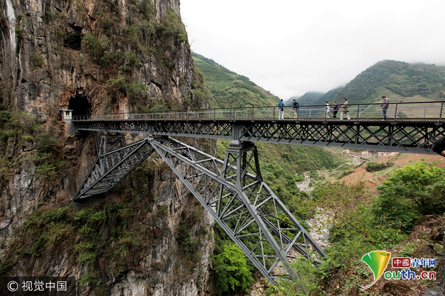 云南红河米轨铁路上人字桥 至今百年未换过一颗螺钉