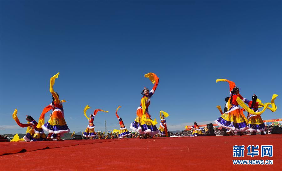 第十一届格萨尔赛马节在甘南玛曲开幕