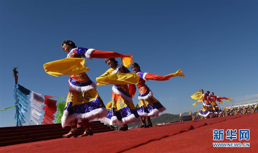 第十一届格萨尔赛马节在甘南玛曲开幕