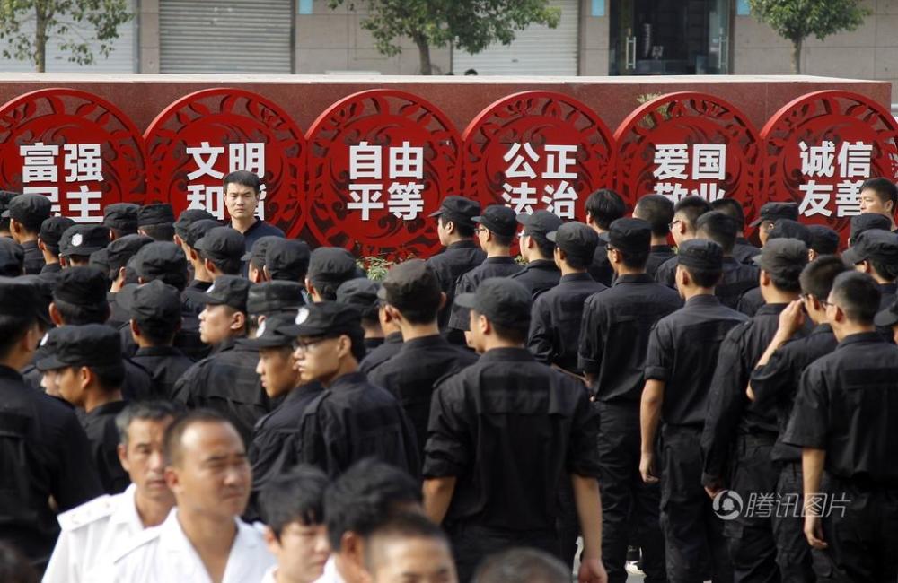 郑州抓获涉传销人员130余人 一家三代被控制
