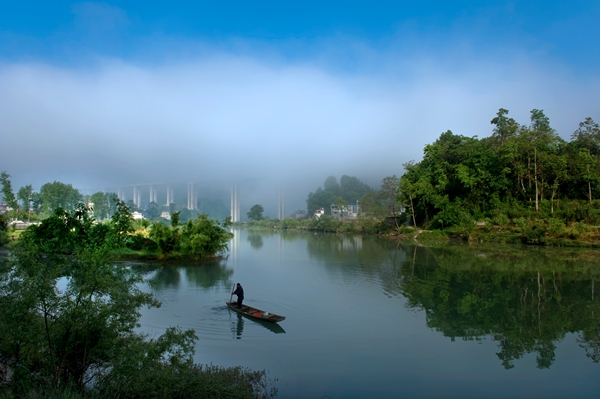 实施同建同治 建设美丽湘西