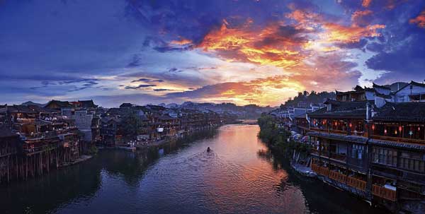 旅游发展 风景这边独好