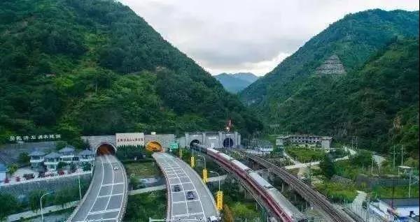 零下40℃施工3年 中国打通世界最高海拔高速隧道