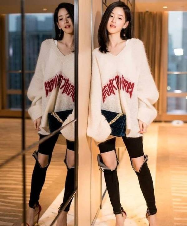 气场越来越大！奶茶妹妹与网红合照，天然跟整过的差距太大(图)