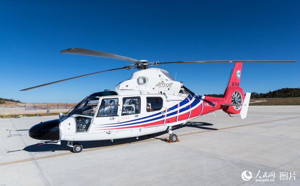 国产高原直升机AC312E高原试飞成功