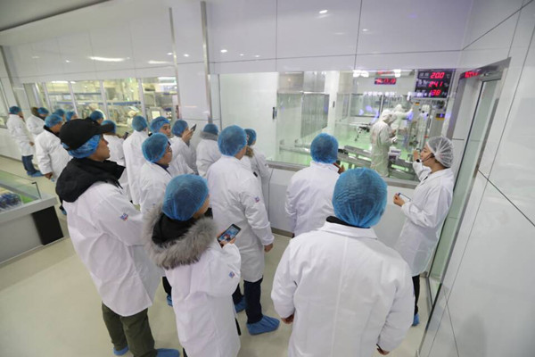千道工序成就“放心奶” 圣元让国产奶粉走向世界