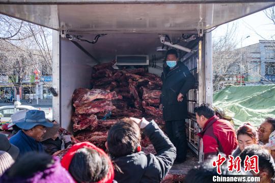 5万余斤惠民牦牛肉低价上市满足雪域民众冬季饮食需求