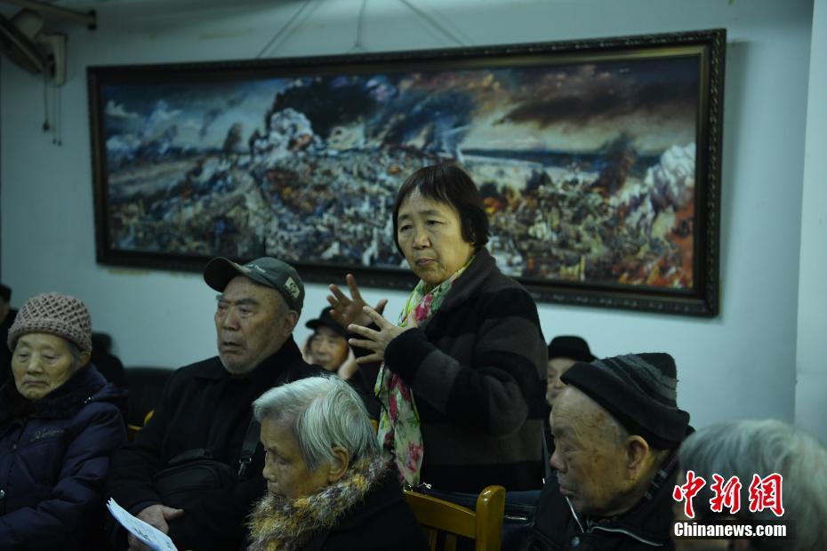 重庆大轰炸受害者代表赴日索赔返渝 通报败诉情况