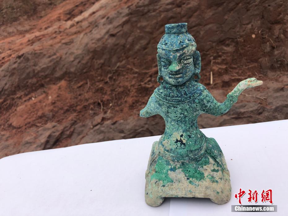 成都发现大型汉晋南北朝崖墓群 内含“西域风”铜像
