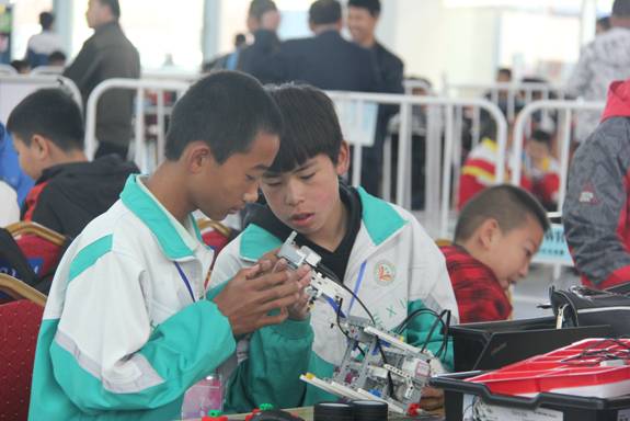 2000多件作品引爆第33届宁夏青少年科技创新