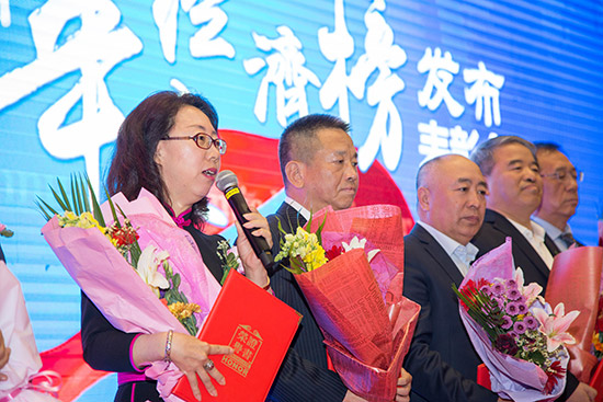 助推中国牛羊产业 哈木格董事长李丽婵当选内蒙古年度经济人物