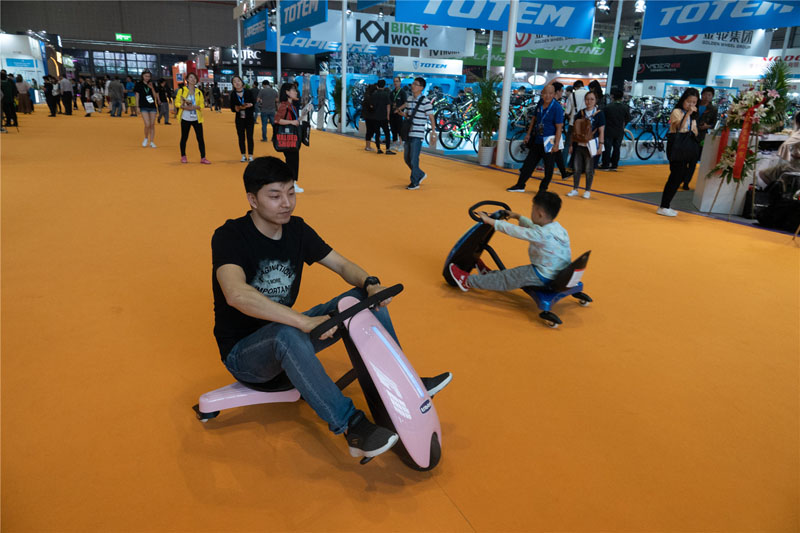 国际自行车展在上海国家会展中心举行