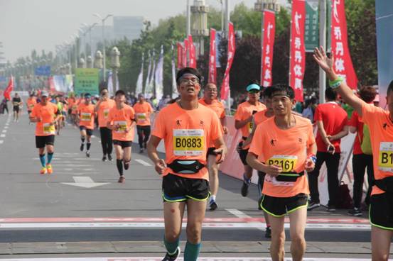 2018“丝绸之路”宁夏·银川国际马拉松赛今日开赛