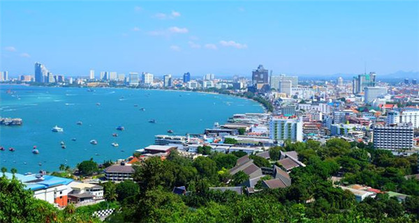 芭堤雅：绝对适合旅游及投资房产的热闹城市白天精彩，晚上夜未眠的城市