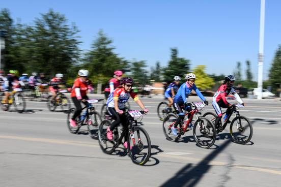 2018沿长城中国·盐池国际自行车邀请赛开赛