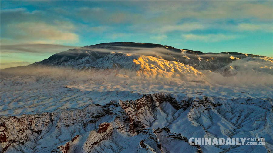 雪后甘肃张掖平山湖大峡谷 尽显北国风光壮丽美景