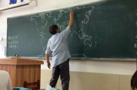 组图历史老师手绘世界地图被称神技