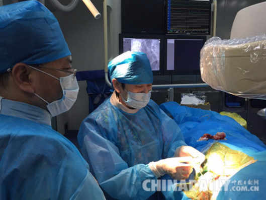 河北医大二院完成省会首例抗核磁共振起搏器植入手术