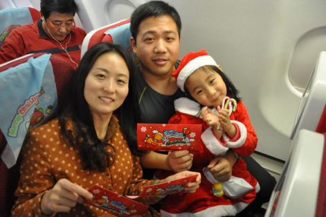 海南航空携手小黄鸭送祝福 与旅客共度空中圣诞节