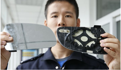 窃贼分赃不均起内讧举报同伙 女子派出所里偷警察手机 细数那些“另类”小偷