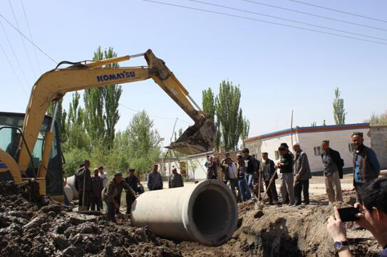 新疆阿克苏市第三批“访惠聚”党员干部住村工作侧记