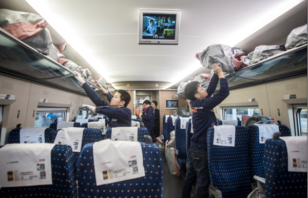 “双11” 广西电商货物乘高铁前往杭州