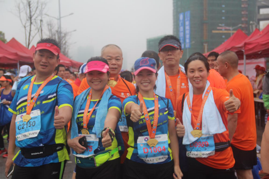 广西桂林首届国际马拉松赛圆满结束